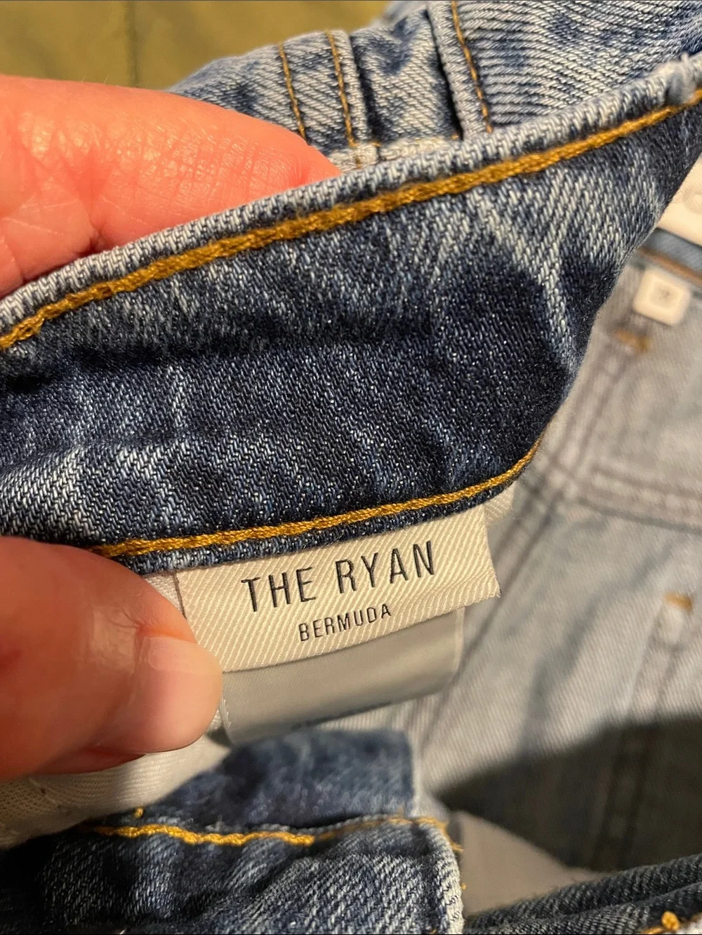 Joe's Jeans The Ryan woman Medium Blue Raw-Hem Denim Shorts size 28